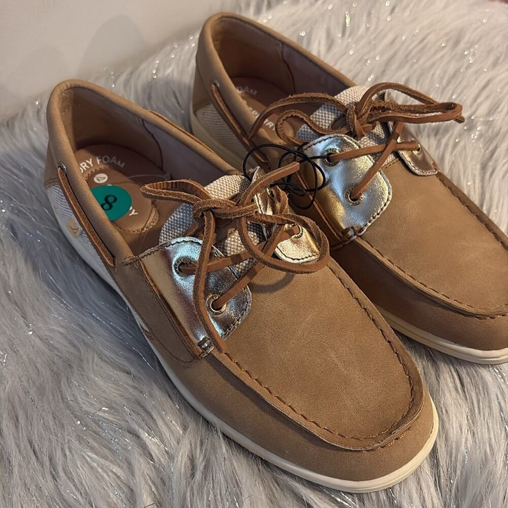BNWT SPERRY Tan and Silver Women's Boat Shoes Size 8